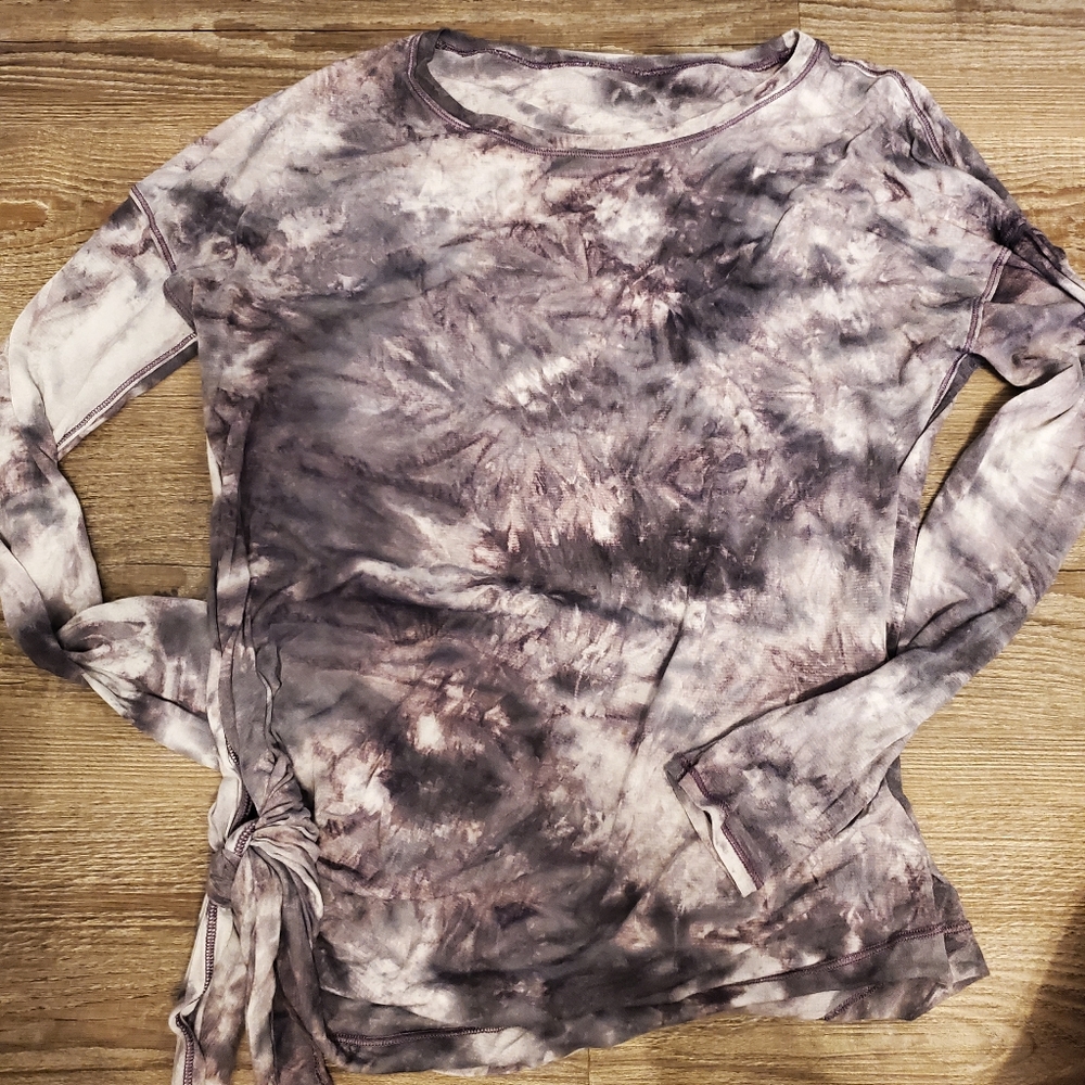 Lululemon yoga top
